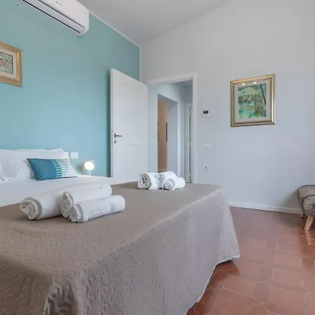 Villa Dell'arco - Sea View, Private Pool & Airco