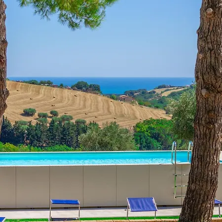 Dell'arco - Sea View, Private Pool & Airco * SantʼElpidio a Mare