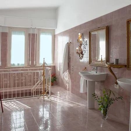 Dell'arco - Sea View, Private Pool & Airco Villa SantʼElpidio a Mare